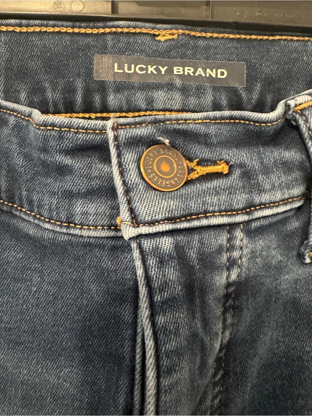 EUC Lucky Brand Uni Bootcut Jeans - Picture 6 of 9